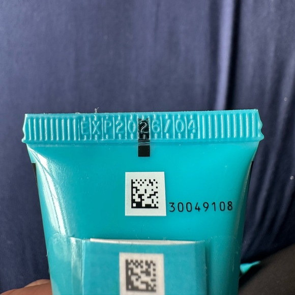 ✨ LOW START ✨ Neutrogena product bundle! - Picture 9 of 11